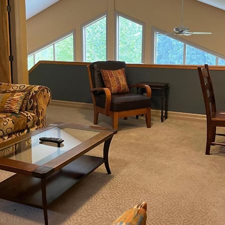 Soleil Chalet By Bear Country Sun Peaks Exteriör bild