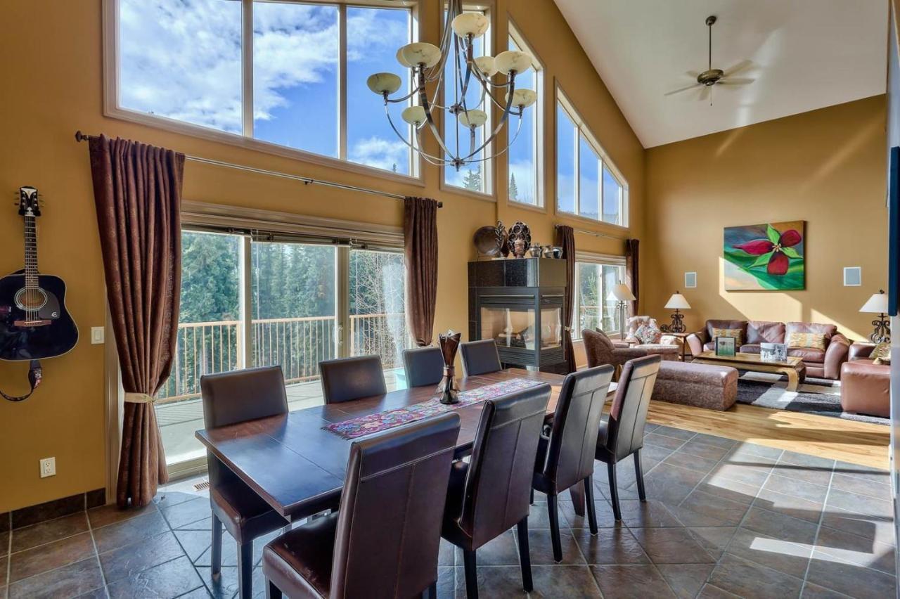 Soleil Chalet By Bear Country Sun Peaks Exteriör bild